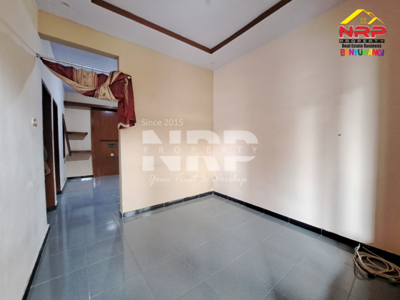 Dijual Rumah Minimalis Siap Huni di Kebalenan - Banyuwangi  Dijual Rumah Minimalis Siap Huni di Kebalenan - Banyuwangi  Dijual Rumah Minimalis Siap Huni di Kebalenan - Banyuwangi&nbsp;
Perumahan Exclusive Pusat Kota dengan Lingkungan Aman dan Nyaman
Keamanan 24 Jam dengan NRP BANYUWANGI
