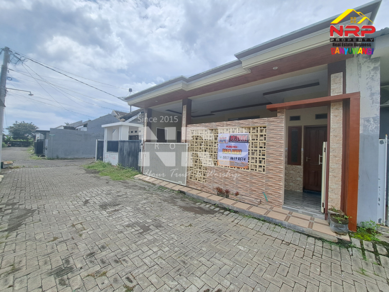 Dijual Rumah Minimalis Siap Huni di Kebalenan - Banyuwangi  Dijual Rumah Minimalis Siap Huni di Kebalenan - Banyuwangi  Dijual Rumah Minimalis Siap Huni di Kebalenan - Banyuwangi&nbsp;
Perumahan Exclusive Pusat Kota dengan Lingkungan Aman dan Nyaman
Keamanan 24 Jam dengan NRP BANYUWANGI