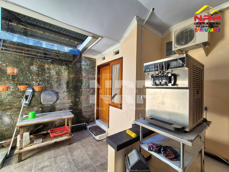 Dijual Rumah Minimalis Siap Huni di Perum. JPS Brawijaya - Banyuwangi Dijual Rumah Minimalis Siap Huni di Perum. JPS Brawijaya - Banyuwangi Dijual Rumah Minimalis Siap Huni di Perum. JPS Brawijaya - Banyuwangi
Lokasi Sangat Strategis di Belakang POLRESTA Banyuwangi

Luas Tanah : 120 M2 SHM
Luas NRP BANYUWANGI