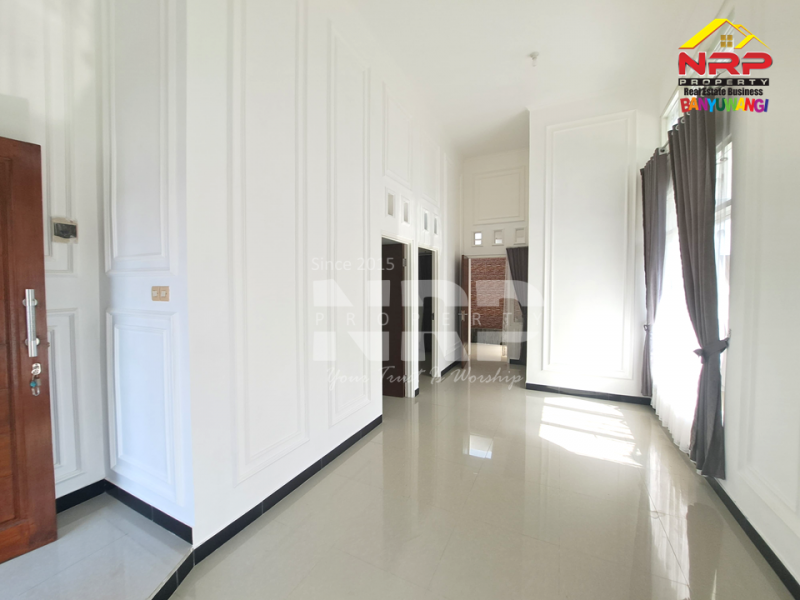 Dijual Rumah Minimalis Siap Huni di Perum Permata Banyuwangi Dijual Rumah Minimalis Siap Huni di Perum Permata Banyuwangi Dijual Rumah Minimalis Siap Huni di Perum Permata Banyuwangi
Llingkungan aman ( One Gate System ) dengan Security, Akses Jalan Sangat Lebar, Rindang dan NRP BANYUWANGI