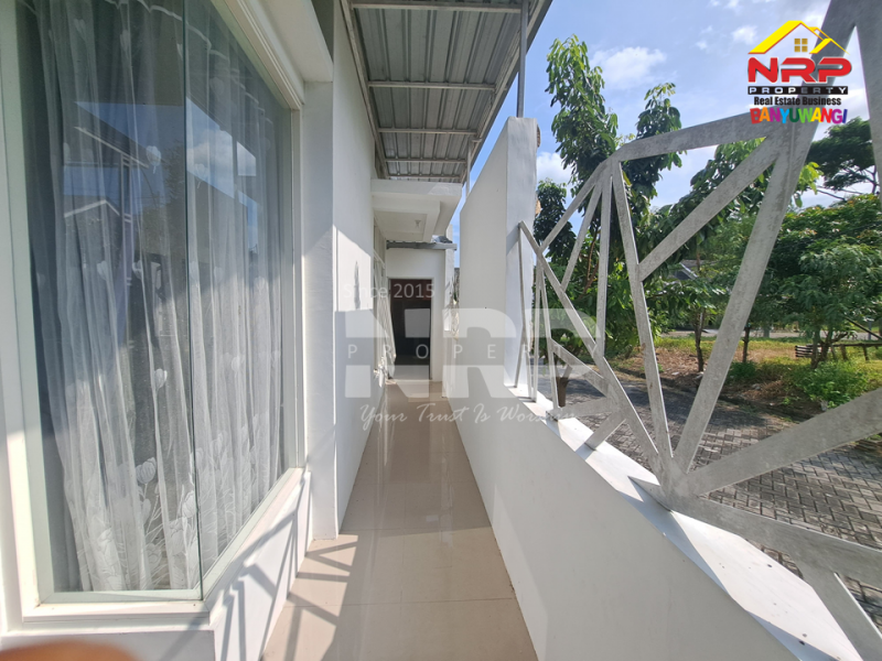 Dijual Rumah Minimalis Siap Huni di Perum Permata Banyuwangi Dijual Rumah Minimalis Siap Huni di Perum Permata Banyuwangi Dijual Rumah Minimalis Siap Huni di Perum Permata Banyuwangi
Llingkungan aman ( One Gate System ) dengan Security, Akses Jalan Sangat Lebar, Rindang dan NRP BANYUWANGI