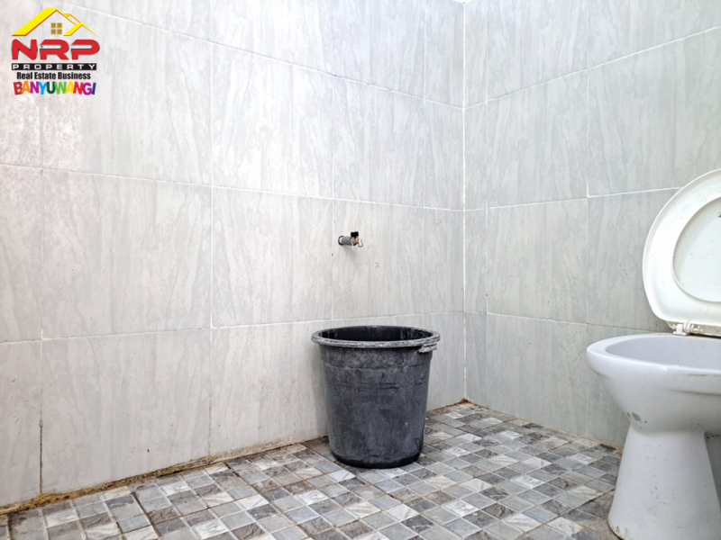 Dijual Rumah Minimalis Siap Huni di Perum. Taman Permata Hijau - Banyuwangi Dijual Rumah Minimalis Siap Huni di Perum. Taman Permata Hijau - Banyuwangi Dijual Rumah Minimalis Siap Huni di Perum. Taman Permata Hijau - Banyuwangi
Hunian minimalis dilingkungan yang masih asri dan nyaman.
Akses Jalan Depan NRP BANYUWANGI