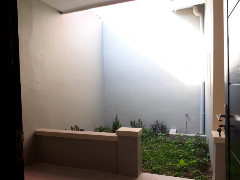 Dijual Rumah Minimalis Siap Huni di Perum Taman Permata Indah  Dijual Rumah Minimalis Siap Huni di Perum Taman Permata Indah  Banyuwangi  Dijual Rumah Minimalis Siap Huni di Perum Taman Permata Indah - BWI. Lokasi Strategis, Nyaman dan Asri dengan Akses jalan Aspal 1 Menit Dari Jalan NRP BANYUWANGI