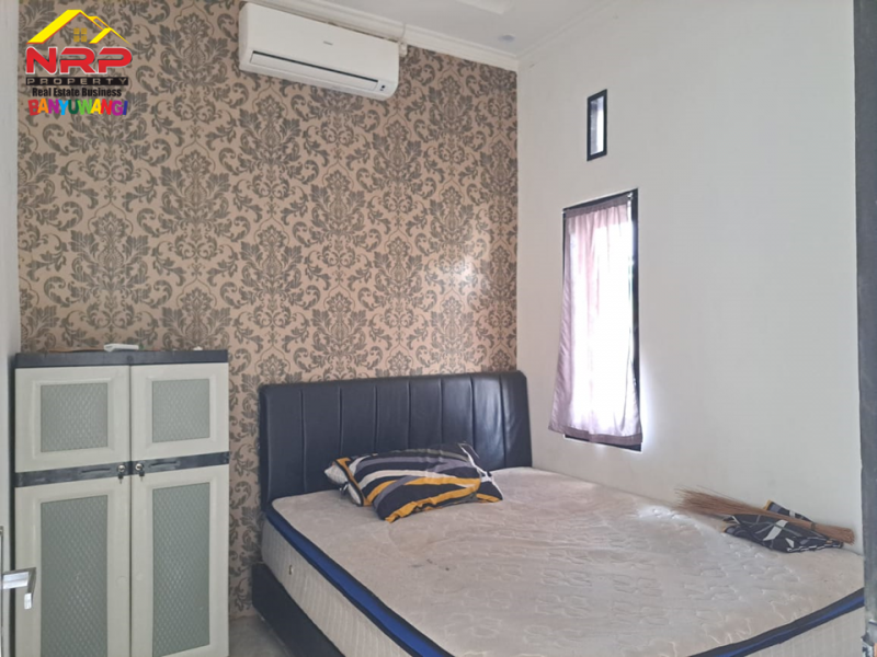 Dijual Rumah Minimalis Full Furniture Siap Huni di Gading Mas Permai Dijual Rumah 200 Jutaan Full Furniture di Dadapan Banyuwangi  Dijual Rumah Minimalis Siap Huni di Puri Gading Mas Permai - Banyuwangi&nbsp;
Akses Jln Raya Jember - Banyuwangi.&nbsp;
Lokasi sangat startegis dekat dengan NRP BANYUWANGI