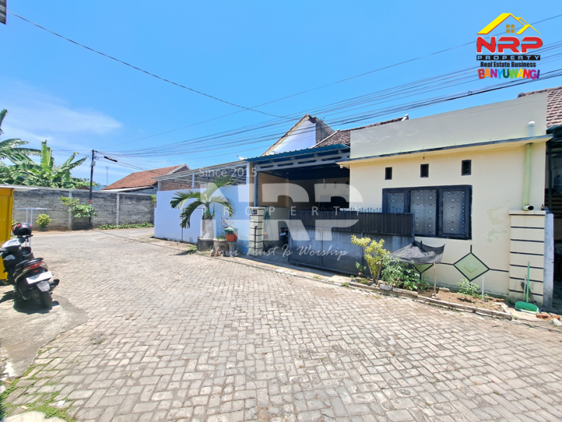 Dijual Rumah Minimalis Siap Huni di Sobo - Banyuwangi Dijual Rumah Minimalis Siap Huni di Sobo - Banyuwangi Dijual Rumah Minimalis Siap Huni di Sobo - Banyuwangi&nbsp;
Terletak di Perumahan one get system. Lokasi Sangat Strategis dekat dengan Fasilitas Pendidikan, NRP BANYUWANGI