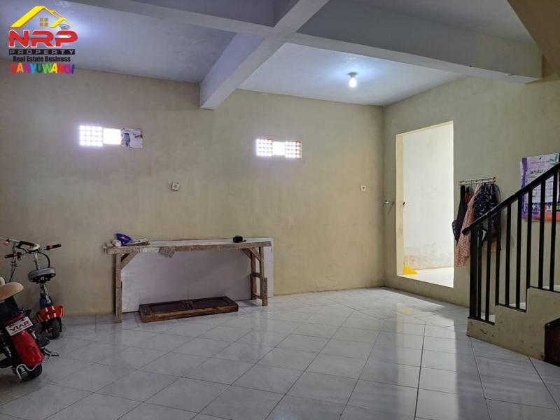 Dijual Rumah Modern 2 Lantai di Brawijaya  - Banyuwangi Dijual Rumah Modern 2 Lantai di Brawijaya  - Banyuwangi Dijual Rumah Modern 2 Lantai di Brawijaya&nbsp; - Banyuwangi
Lingkungan nyaman, aman dan bebas banjir.&nbsp;
Sangat Cocok Untuk Hunian Dekat dengan Fasilitas NRP BANYUWANGI