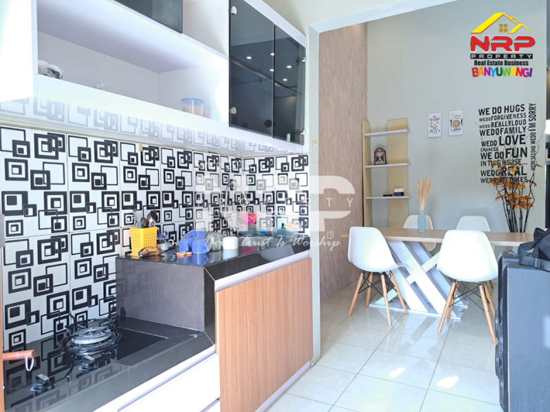 Dijual Rumah Modern Full Furniture di Sebelah Hotel El Royal Banyuwangi  Dijual Rumah Modern Full Furniture di Sebelah Hotel El Royal Banyuwangi  Dijual Rumah Modern Full Furniture di Sebelah Hotel El Royal Banyuwangi&nbsp;
Lokasi Sangat Strategis Dekat dengan Banyuwangi Park dan Fasilitas Pendidikan NRP BANYUWANGI