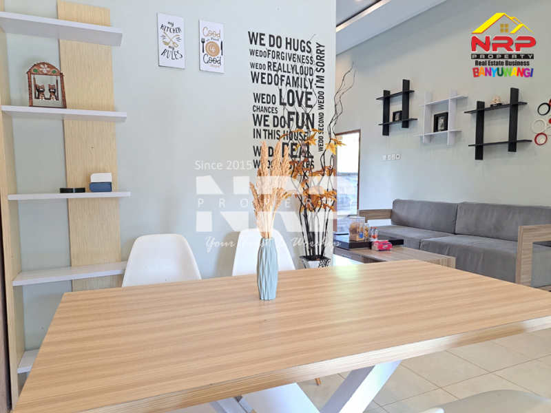 Dijual Rumah Modern Full Furniture di Sebelah Hotel El Royal Banyuwangi  Dijual Rumah Modern Full Furniture di Sebelah Hotel El Royal Banyuwangi  Dijual Rumah Modern Full Furniture di Sebelah Hotel El Royal Banyuwangi&nbsp;
Lokasi Sangat Strategis Dekat dengan Banyuwangi Park dan Fasilitas Pendidikan NRP BANYUWANGI