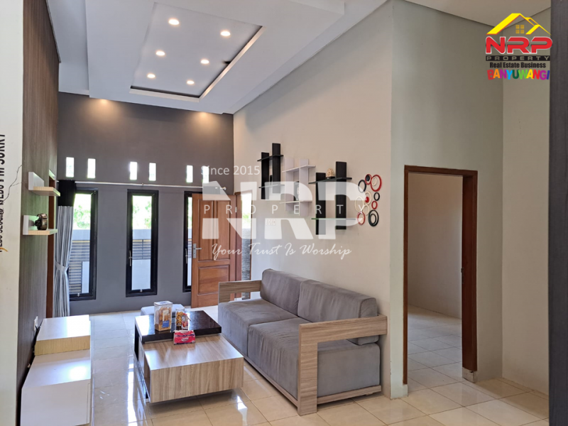Dijual Rumah Modern Full Furniture di Sebelah Hotel El Royal Banyuwangi  Dijual Rumah Modern Full Furniture di Sebelah Hotel El Royal Banyuwangi  Dijual Rumah Modern Full Furniture di Sebelah Hotel El Royal Banyuwangi&nbsp;
Lokasi Sangat Strategis Dekat dengan Banyuwangi Park dan Fasilitas Pendidikan NRP BANYUWANGI