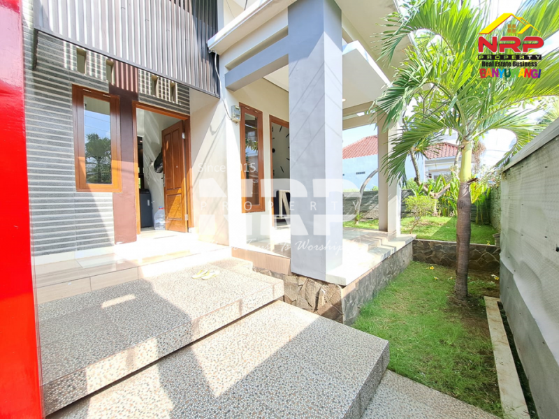 Dijual Rumah Modern Full Furniture di Sebelah Hotel El Royal Banyuwangi  Dijual Rumah Modern Full Furniture di Sebelah Hotel El Royal Banyuwangi  Dijual Rumah Modern Full Furniture di Sebelah Hotel El Royal Banyuwangi&nbsp;
Lokasi Sangat Strategis Dekat dengan Banyuwangi Park dan Fasilitas Pendidikan NRP BANYUWANGI