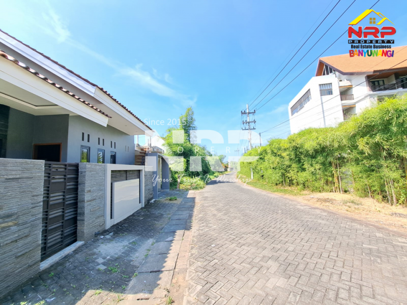 Dijual Rumah Modern Full Furniture di Sebelah Hotel El Royal Banyuwangi  Dijual Rumah Modern Full Furniture di Sebelah Hotel El Royal Banyuwangi  Dijual Rumah Modern Full Furniture di Sebelah Hotel El Royal Banyuwangi&nbsp;
Lokasi Sangat Strategis Dekat dengan Banyuwangi Park dan Fasilitas Pendidikan NRP BANYUWANGI