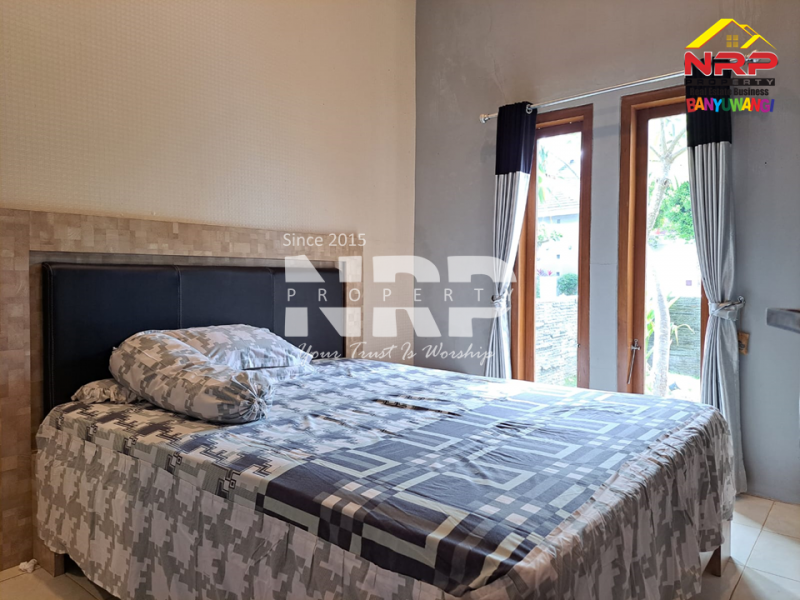 Dijual Rumah Modern Full Furniture di Sebelah Hotel El Royal Banyuwangi  Dijual Rumah Modern Full Furniture di Sebelah Hotel El Royal Banyuwangi  Dijual Rumah Modern Full Furniture di Sebelah Hotel El Royal Banyuwangi&nbsp;
Lokasi Sangat Strategis Dekat dengan Banyuwangi Park dan Fasilitas Pendidikan NRP BANYUWANGI