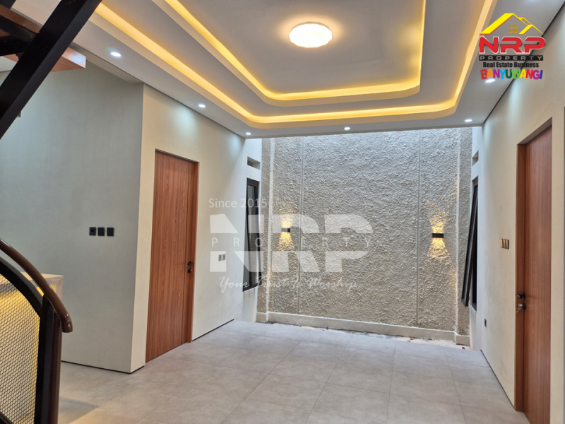 Dijual Rumah Modern Hook 2 lantai di Bakungan- Banyuwangi  Dijual Rumah Modern Hook 2 lantai di Bakungan- Banyuwangi  Modern house for Modern Living !!!
Dijual Rumah Modern Hook 2 lantai di Bakungan- Banyuwangi&nbsp;
Hadir dengan desain simpel, clean, dan nyaman untuk NRP BANYUWANGI