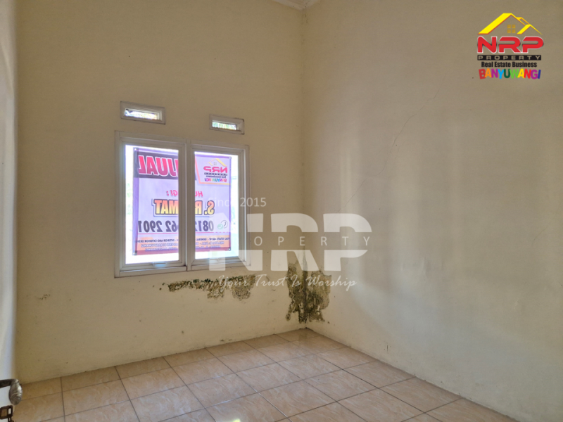 Dijual Rumah Modern Hook di Genteng- Banyuwangi  Dijual Rumah Modern Hook di Genteng- Banyuwangi  Dijual Rumah Modern Hook di Genteng- Banyuwangi&nbsp;
Punya value, punya lokasi yang strategis, berada dikawasan perumahan.&nbsp;
Gatewaynya langsung jln NRP BANYUWANGI