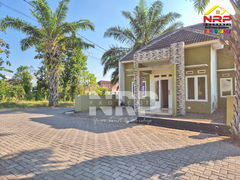 Dijual Rumah Modern Hook di Genteng- Banyuwangi  Dijual Rumah Modern Hook di Genteng- Banyuwangi  Dijual Rumah Modern Hook di Genteng- Banyuwangi&nbsp;
Punya value, punya lokasi yang strategis, berada dikawasan perumahan.&nbsp;
Gatewaynya langsung jln NRP BANYUWANGI