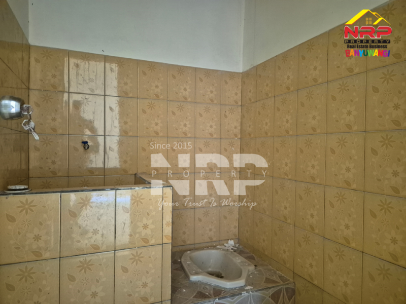 Dijual Rumah Modern Hook di Genteng- Banyuwangi  Dijual Rumah Modern Hook di Genteng- Banyuwangi  Dijual Rumah Modern Hook di Genteng- Banyuwangi&nbsp;
Punya value, punya lokasi yang strategis, berada dikawasan perumahan.&nbsp;
Gatewaynya langsung jln NRP BANYUWANGI