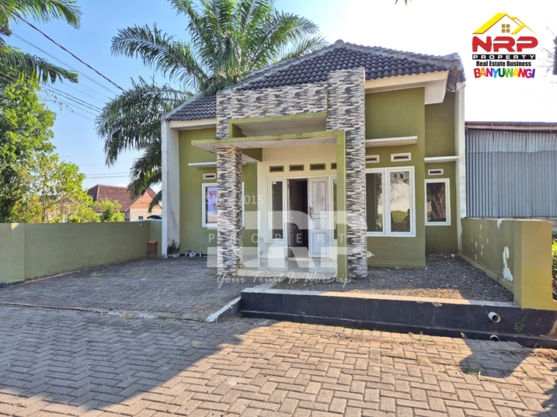 Dijual Rumah Modern Hook di Genteng- Banyuwangi  Dijual Rumah Modern Hook di Genteng- Banyuwangi  Dijual Rumah Modern Hook di Genteng- Banyuwangi&nbsp;
Punya value, punya lokasi yang strategis, berada dikawasan perumahan.&nbsp;
Gatewaynya langsung jln NRP BANYUWANGI