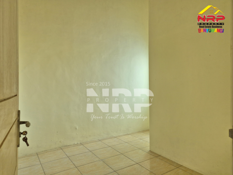 Dijual Rumah Modern Hook di Genteng- Banyuwangi  Dijual Rumah Modern Hook di Genteng- Banyuwangi  Dijual Rumah Modern Hook di Genteng- Banyuwangi&nbsp;
Punya value, punya lokasi yang strategis, berada dikawasan perumahan.&nbsp;
Gatewaynya langsung jln NRP BANYUWANGI