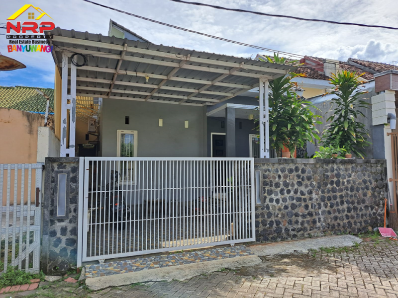 Dijual Rumah Modern Murah  Siap Huni  di depan Hotel Kokoon - Banyuwangi  Dijual Rumah Modern Murah  Siap Huni  di depan Hotel Kokoon - Banyuwangi  Dijual Rumah Modern Siap Huni&nbsp; di depan Hotel Kokoon - Banyuwangi&nbsp;
Lokasi Sangat Strategis terletak di Utara Banyuwangi Park&nbsp; dan eL Royal NRP BANYUWANGI