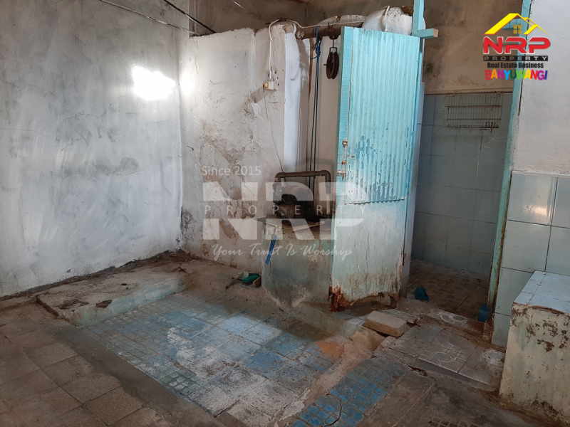 Dijual Rumah Murah di Belakang Roxy Mall Banyuwangi  Dijual Rumah Murah di Belakang Roxy Mall Banyuwangi  Dijual Rumah Murah di Belakang Roxy Mall Banyuwangi&nbsp;
Lokasi sangat strategis Cocok untuk Hunian, maupun ruang komersil lainnya.
&nbsp;&nbsp;
Luas Tanah NRP BANYUWANGI