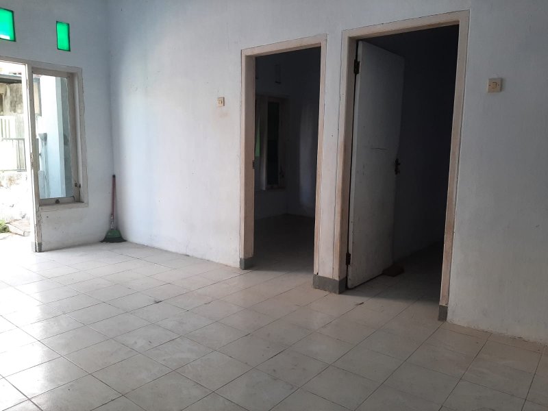 Dijual Rumah Murah Di Perum. Puri Brawijaya Banyuwangi Dijual Rumah Murah Di Perum. Puri Brawijaya Banyuwangi Dijual Rumah Murah Di Perum. Puri Brawijaya Banyuwangi
Hunian Strategis Pusat Kota dengan Lingkungan sejuk, asri dan mudah diakses

Fasilitas : Ruang Tamu, NRP BANYUWANGI
