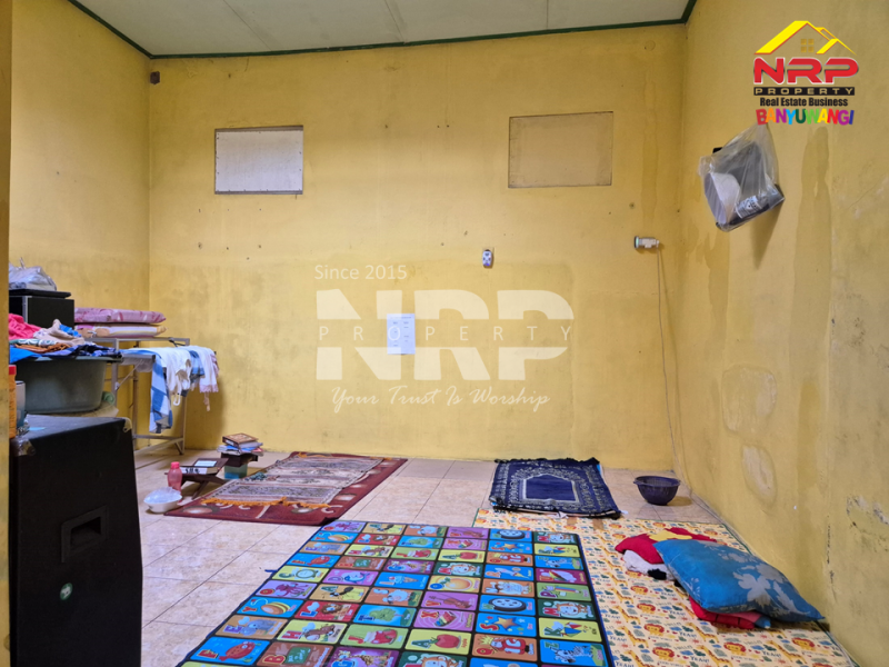 Dijual Rumah murah di Singonegaran Banyuwangi Kota Dijual Rumah murah di Singonegaran Banyuwangi Kota Cari rumah lokasi strategis dengan harga ramah kantong?
Ini dia! Dijual Rumah murah di Singonegaran Banyuwangi Kota, akses mudah ke pusat kota, sekolah, dan NRP BANYUWANGI