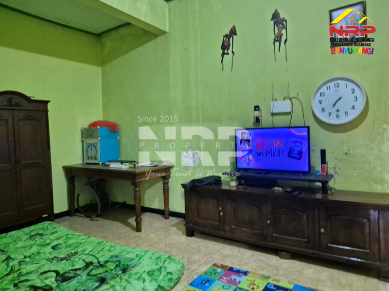 Dijual Rumah murah di Singonegaran Banyuwangi Kota Dijual Rumah murah di Singonegaran Banyuwangi Kota Cari rumah lokasi strategis dengan harga ramah kantong?
Ini dia! Dijual Rumah murah di Singonegaran Banyuwangi Kota, akses mudah ke pusat kota, sekolah, dan NRP BANYUWANGI