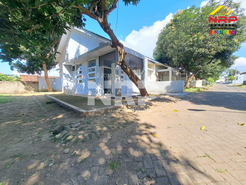 Dijual rumah murah DP KPR 25 Jutaan di Banyuwangi Perum. Laguna Banyuwangi  Dijual rumah murah DP KPR 25 Jutaan di Banyuwangi Perum. Laguna Banyuwangi  Hunian nyaman di Taman Laguna Residance - Banyuwangi Free biaya apapun.
Rasakan hidup tenang, lingkungn asri dan lokasi strategis dengan hanya DP 25 Juta NRP BANYUWANGI