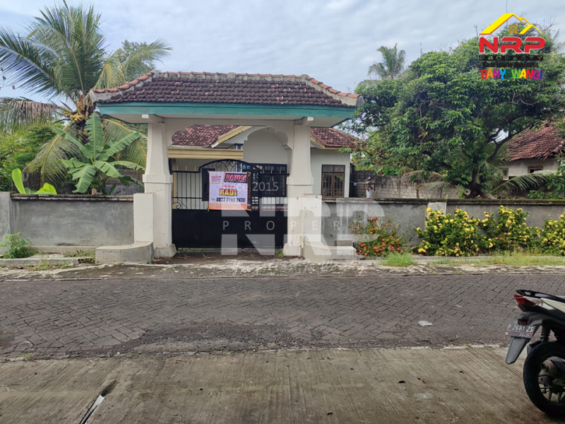 Dijual Rumah Murah Sangat Luas di Muncar - Banyuwangi  Jual rumah murah di Muncar Banyuwangi  Dijual Rumah Murah Sangat Luas di Muncar - Banyuwangi&nbsp;
Lokasi pinggir jln paving desa, Akses Mobil dan Motor&nbsp;

Luas Tanah : 1.730 M2
Luas NRP BANYUWANGI