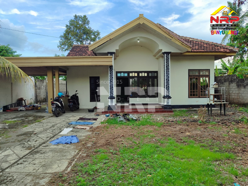 Dijual Rumah Murah Sangat Luas di Muncar - Banyuwangi  Jual rumah murah di Muncar Banyuwangi  Dijual Rumah Murah Sangat Luas di Muncar - Banyuwangi&nbsp;
Lokasi pinggir jln paving desa, Akses Mobil dan Motor&nbsp;

Luas Tanah : 1.730 M2
Luas NRP BANYUWANGI