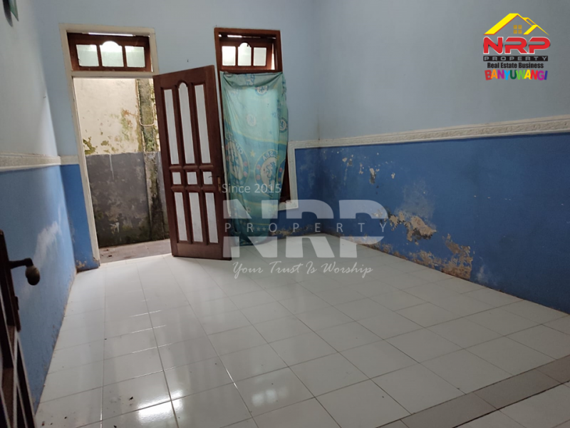 Dijual Rumah Murah Sangat Luas di Muncar - Banyuwangi  Jual rumah murah di Muncar Banyuwangi  Dijual Rumah Murah Sangat Luas di Muncar - Banyuwangi&nbsp;
Lokasi pinggir jln paving desa, Akses Mobil dan Motor&nbsp;

Luas Tanah : 1.730 M2
Luas NRP BANYUWANGI