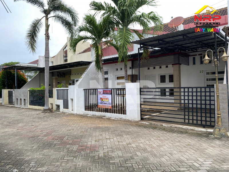 Dijual Rumah Murah siap Huni di Gardenia Estate Banyuwangi Dijual Rumah Murah di Banyuwangi Kota  Gardenia Estate  Dijual Rumah Murah siap Huni di Gardenia Estate Banyuwangi
Hunian Elit Pusat Kota Dengan Lingkungan Aman, Nyaman dan Asri.&nbsp;
Dengan nilai investasi yang NRP BANYUWANGI