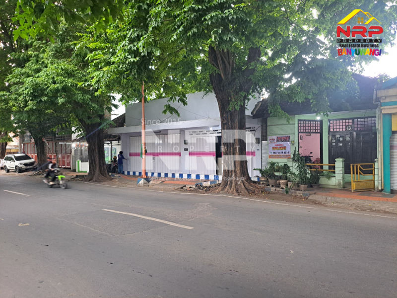 Dijual Rumah Murah Tengah Kota tepi jalan di Banyuwangi  Dijual Rumah Murah Tengah Kota tepi jalan di Banyuwangi  Dijual Rumah Murah Tengah Kota tepi jalan di Banyuwangi&nbsp;
Terletak di kawasan komersial, bisnis aktif dan Pusat Kuliner di Kota Banyuwangi

Luas Tanah : NRP BANYUWANGI