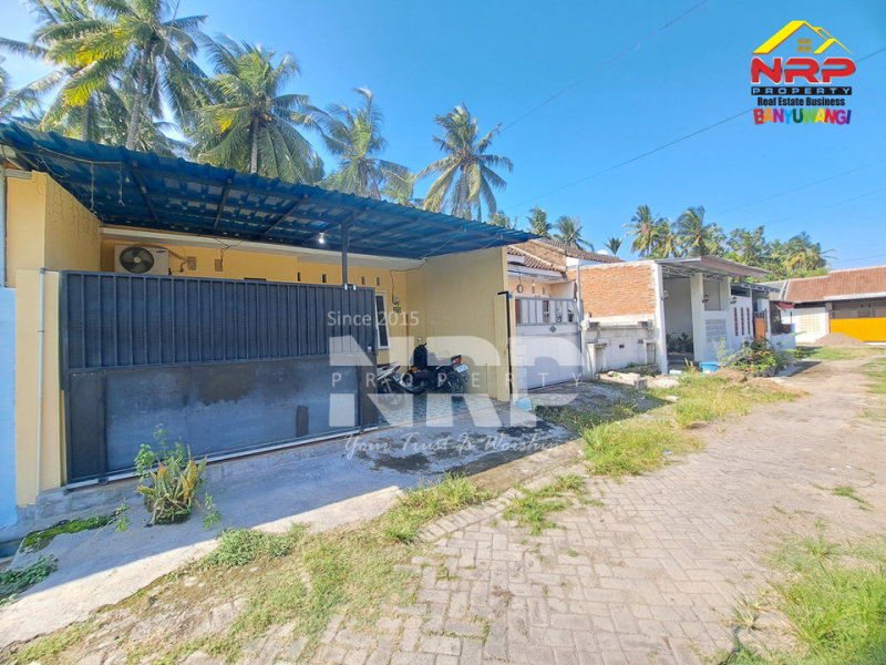 Dijual Rumah Operkredit di Sobo - Banyuwangi  Dijual Rumah Operkredit di Sobo - Banyuwangi  Dijual Rumah Operkredit di Sobo - Banyuwangi&nbsp;
Hunian minimalis siapp huni, perumahan oneget system.&nbsp;

LT/LB : 71/45 M2 SHM

Tenor 12 tahun, NRP BANYUWANGI