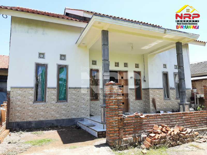 Dijual Rumah Pojok 1/2 Lantai di Karangrejo  - Banyuwangi  Dijual Rumah Pojok 1/2 Lantai di Karangrejo  - Banyuwangi  Dijual Rumah Pojok 1/2 Lantai di Karangrejo&nbsp; - Banyuwangi&nbsp;
Hunian di Tengah Kota Banyuwangi, Dekat dengan Poltek Masami International.&nbsp;

Luas NRP BANYUWANGI