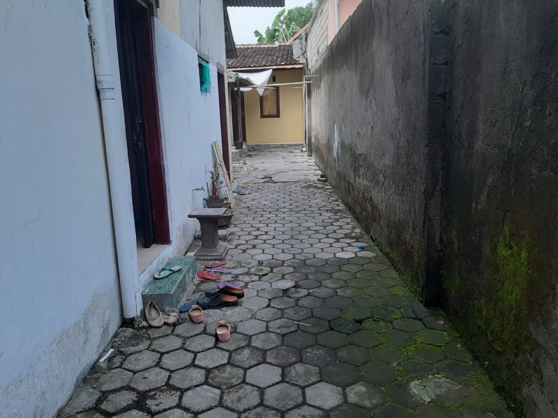 Dijual Rumah Pribadi + Rukos Murah Sangat Strategis Prospek di Tengah Kota Banyuwangi Dijual Rumah Pribadi + Rukos Murah Sangat Strategis Prospek di Tengah Kota Banyuwangi Dijual Rumah Pribadi + Rukos Murah Sangat Strategis Prospek di Tengah Kota Banyuwangi
Timur DPRD Banyuwangi

Luas Tanah : 300 m2
Luas Bangunan : 200 NRP BANYUWANGI