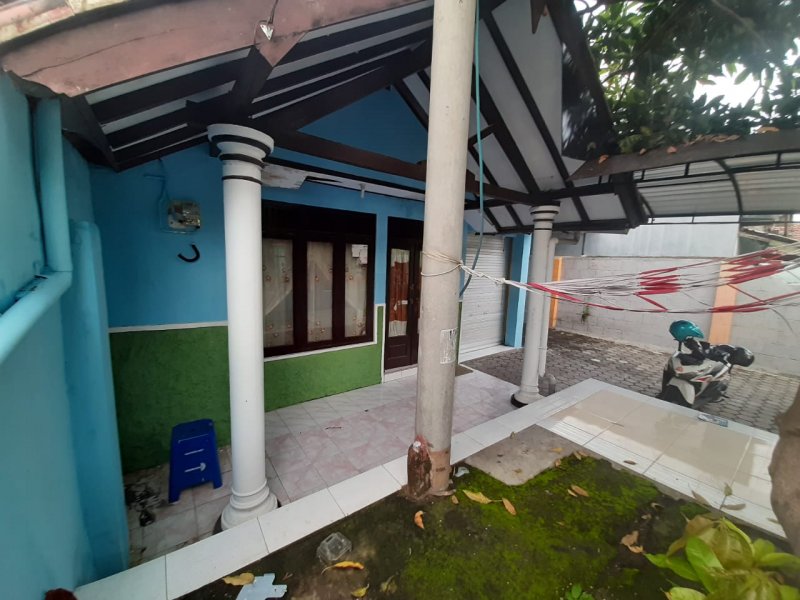 Dijual Rumah Pribadi + Rukos Murah Sangat Strategis Prospek di Tengah Kota Banyuwangi Dijual Rumah Pribadi + Rukos Murah Sangat Strategis Prospek di Tengah Kota Banyuwangi Dijual Rumah Pribadi + Rukos Murah Sangat Strategis Prospek di Tengah Kota Banyuwangi
Timur DPRD Banyuwangi

Luas Tanah : 300 m2
Luas Bangunan : 200 NRP BANYUWANGI