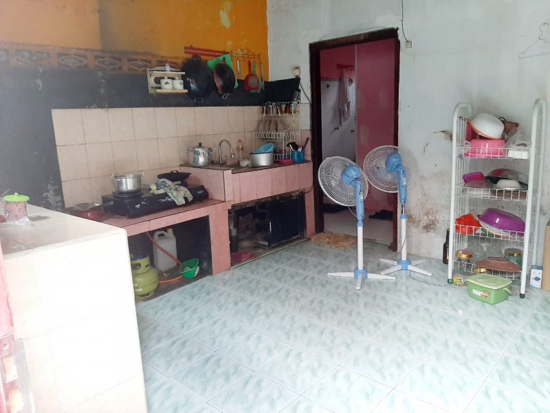 Dijual Rumah Pribadi + Rukos Murah Sangat Strategis Prospek di Tengah Kota Banyuwangi Dijual Rumah Pribadi + Rukos Murah Sangat Strategis Prospek di Tengah Kota Banyuwangi Dijual Rumah Pribadi + Rukos Murah Sangat Strategis Prospek di Tengah Kota Banyuwangi
Timur DPRD Banyuwangi

Luas Tanah : 300 m2
Luas Bangunan : 200 NRP BANYUWANGI