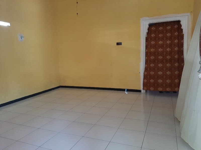 Dijual Rumah Pribadi + Rukos Murah Sangat Strategis Prospek di Tengah Kota Banyuwangi Dijual Rumah Pribadi + Rukos Murah Sangat Strategis Prospek di Tengah Kota Banyuwangi Dijual Rumah Pribadi + Rukos Murah Sangat Strategis Prospek di Tengah Kota Banyuwangi
Timur DPRD Banyuwangi

Luas Tanah : 300 m2
Luas Bangunan : 200 NRP BANYUWANGI