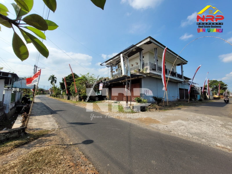 Dijual Rumah + Ruang Usaha Hook 2 Lantai di Kaligondo, Genteng - Banyuwangi  Dijual Rumah + Ruang Usaha Hook 2 Lantai di Kaligondo, Genteng - Banyuwangi  Dijual Rumah + Ruang Usaha Hook 2 Lantai di Kaligondo, Genteng - Banyuwangi&nbsp;
Dekat dengan Fasilitas Pendidikan dan Transportasi&nbsp;
Cocok untuk hunian NRP BANYUWANGI