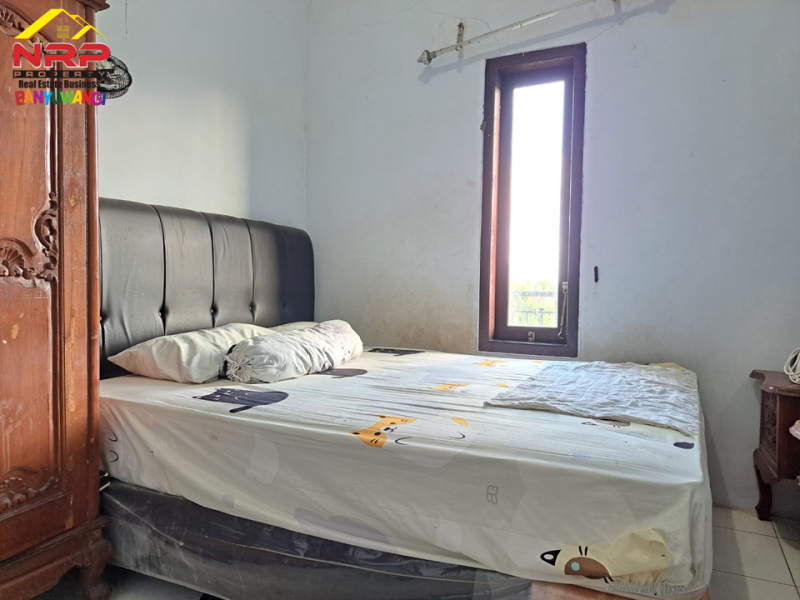 Dijual Rumah + Ruang Usaha Hook 2 Lantai di Kaligondo, Genteng - Banyuwangi  Dijual Rumah + Ruang Usaha Hook 2 Lantai di Kaligondo, Genteng - Banyuwangi  Dijual Rumah + Ruang Usaha Hook 2 Lantai di Kaligondo, Genteng - Banyuwangi&nbsp;
Dekat dengan Fasilitas Pendidikan dan Transportasi&nbsp;
Cocok untuk hunian NRP BANYUWANGI