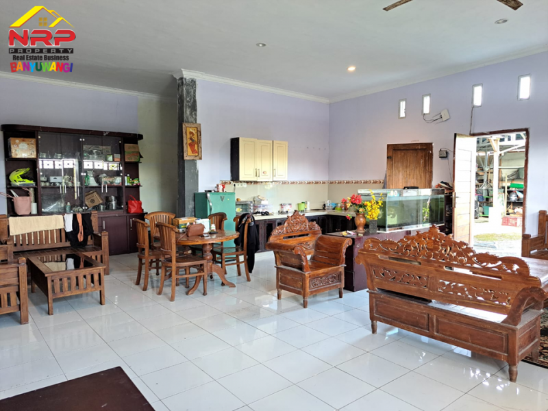 Dijual Rumah + Ruang Usaha Hook 2 Lantai di Kaligondo, Genteng - Banyuwangi  Dijual Rumah + Ruang Usaha Hook 2 Lantai di Kaligondo, Genteng - Banyuwangi  Dijual Rumah + Ruang Usaha Hook 2 Lantai di Kaligondo, Genteng - Banyuwangi&nbsp;
Dekat dengan Fasilitas Pendidikan dan Transportasi&nbsp;
Cocok untuk hunian NRP BANYUWANGI