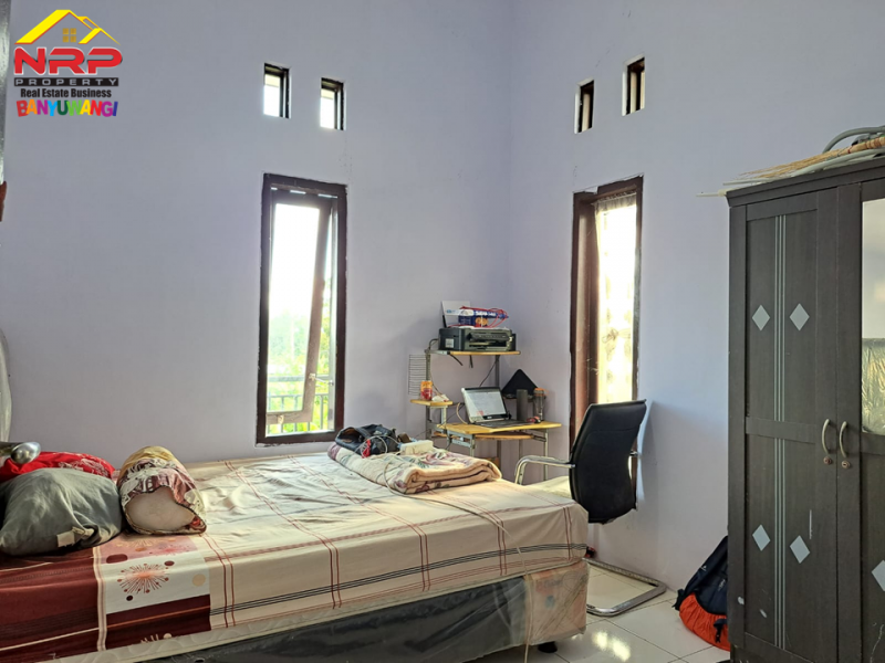 Dijual Rumah + Ruang Usaha Hook 2 Lantai di Kaligondo, Genteng - Banyuwangi  Dijual Rumah + Ruang Usaha Hook 2 Lantai di Kaligondo, Genteng - Banyuwangi  Dijual Rumah + Ruang Usaha Hook 2 Lantai di Kaligondo, Genteng - Banyuwangi&nbsp;
Dekat dengan Fasilitas Pendidikan dan Transportasi&nbsp;
Cocok untuk hunian NRP BANYUWANGI