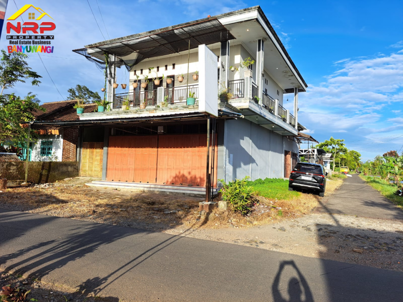Dijual Rumah + Ruang Usaha Hook 2 Lantai di Kaligondo, Genteng - Banyuwangi  Dijual Rumah + Ruang Usaha Hook 2 Lantai di Kaligondo, Genteng - Banyuwangi  Dijual Rumah + Ruang Usaha Hook 2 Lantai di Kaligondo, Genteng - Banyuwangi&nbsp;
Dekat dengan Fasilitas Pendidikan dan Transportasi&nbsp;
Cocok untuk hunian NRP BANYUWANGI