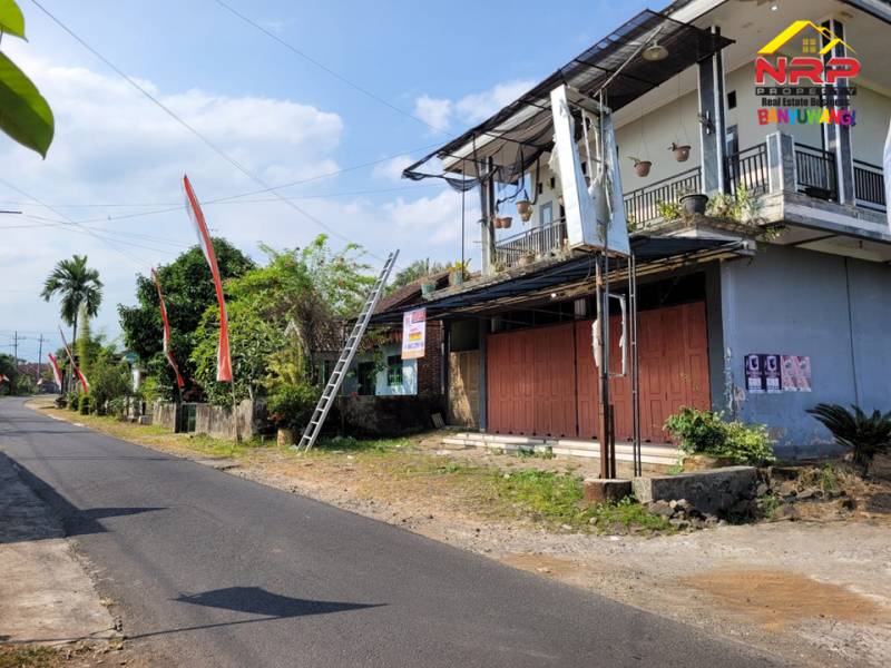 Dijual Rumah + Ruang Usaha Hook 2 Lantai di Kaligondo, Genteng - Banyuwangi  Dijual Rumah + Ruang Usaha Hook 2 Lantai di Kaligondo, Genteng - Banyuwangi  Dijual Rumah + Ruang Usaha Hook 2 Lantai di Kaligondo, Genteng - Banyuwangi&nbsp;
Dekat dengan Fasilitas Pendidikan dan Transportasi&nbsp;
Cocok untuk hunian NRP BANYUWANGI