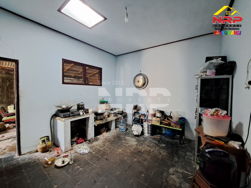 Dijual Rumah Sangat Strategis di Belakang Kantor Kec. Banyuwangi  Dijual Rumah Luas di Banyuwangi Kota  Dijual Rumah Sangat Strategis di Belakang Kantor Kec. Banyuwangi&nbsp;
150 Meter dari Jl. Brigjen Katamso&nbsp; - Banyuwangi&nbsp;
Sangat Cocok Untuk Hunian, NRP BANYUWANGI