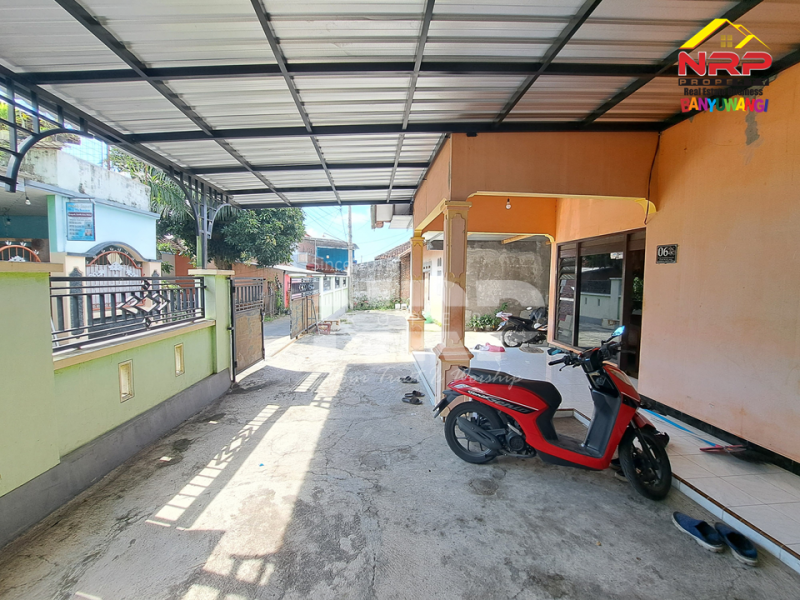Dijual Rumah Sangat Strategis di Belakang Kantor Kec. Banyuwangi  Dijual Rumah Luas di Banyuwangi Kota  Dijual Rumah Sangat Strategis di Belakang Kantor Kec. Banyuwangi&nbsp;
150 Meter dari Jl. Brigjen Katamso&nbsp; - Banyuwangi&nbsp;
Sangat Cocok Untuk Hunian, NRP BANYUWANGI