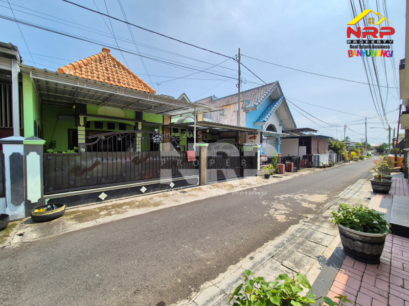 Dijual Rumah Sangat Strategis di Tamanbaru , Banyuwangi  Dijual Rumah Sangat Strategis di Tamanbaru , Banyuwangi  Dijual Rumah Sangat Strategis di Tamanbaru , Banyuwangi&nbsp;
Cocok untuk Rumah Tinggal / Homestay
Dekat dengan Fasilitas Pendidikan, Perbelanjaan dan kantor NRP BANYUWANGI