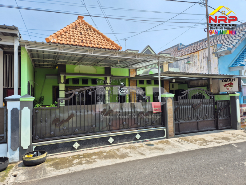 Dijual Rumah Sangat Strategis di Tamanbaru , Banyuwangi  Dijual Rumah Sangat Strategis di Tamanbaru , Banyuwangi  Dijual Rumah Sangat Strategis di Tamanbaru , Banyuwangi&nbsp;
Cocok untuk Rumah Tinggal / Homestay
Dekat dengan Fasilitas Pendidikan, Perbelanjaan dan kantor NRP BANYUWANGI