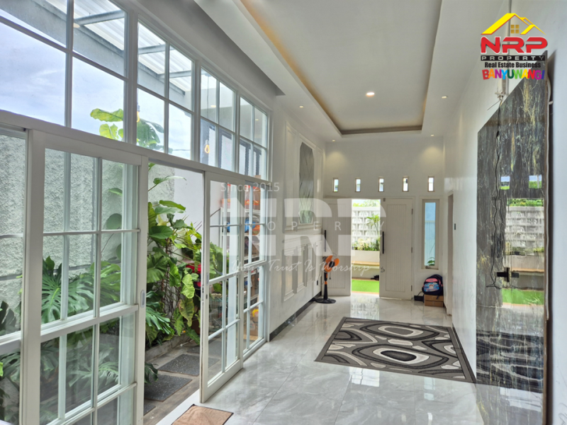 Dijual Rumah Scandinavian Cantik di Pusat Kota Banyuwangi   Dijual Rumah Scandinavian Cantik di Pusat Kota Banyuwangi   Dijual Rumah Scandinavian Cantik di Pusat Kota Banyuwangi&nbsp;&nbsp;
Rumah dengan sirkulasi udara yang baik, Terletak di Jl. Terusan Borobudur NRP BANYUWANGI